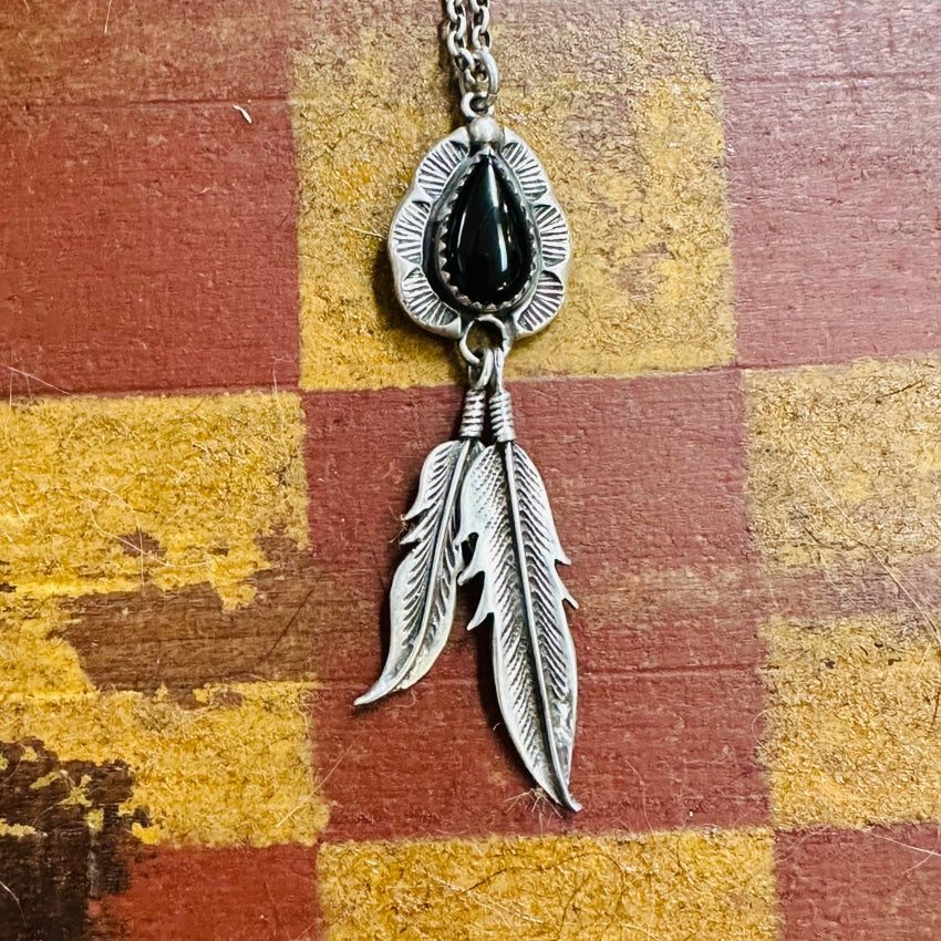 Vintage Navajo Sterling Silver Two Feather Onyx Pendant Chain Necklace