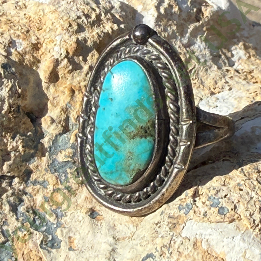 Vintage Navajo Turquoise & Sterling SIlver Ring Size 7.5 Ring
