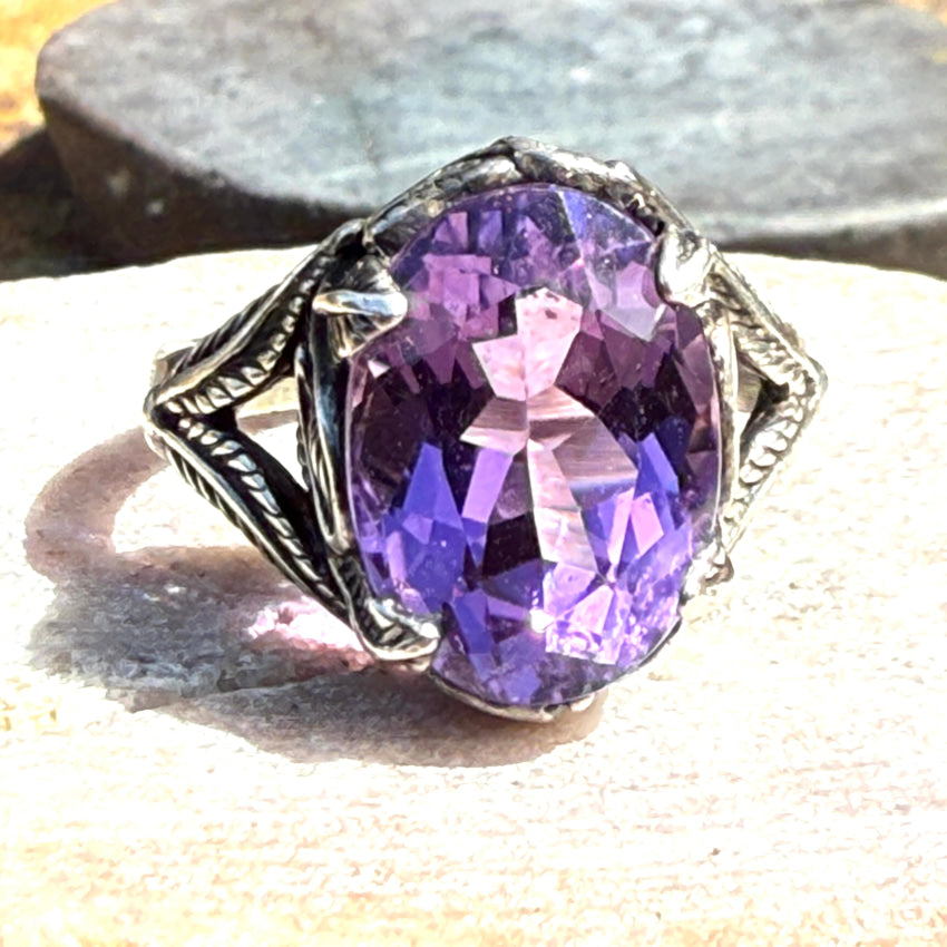 Vintage Ring Sterling Silver & 6 CT Purple Amethyst Size 8 LIVE SALE ring