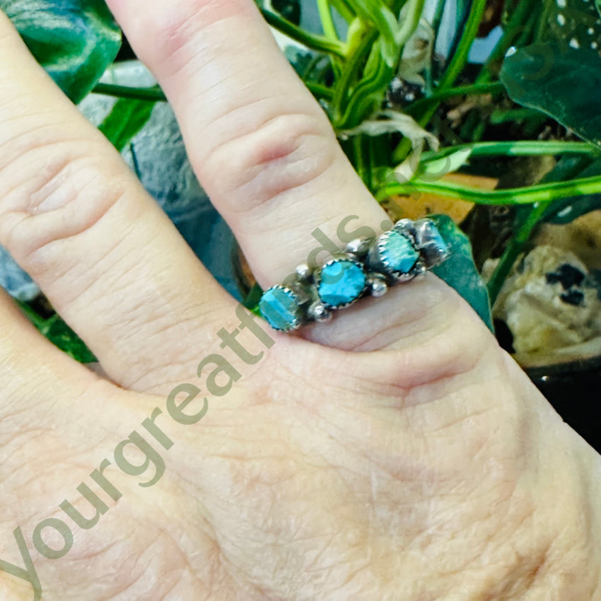 Vintage Rustic Zuni Sterling Silver Turquoise Row Ring Size 6