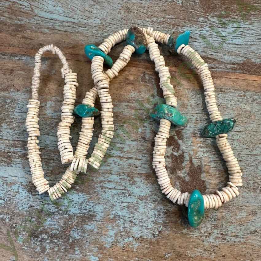 Vintage Santo Domingo Drilled Shell Turquoise Necklace