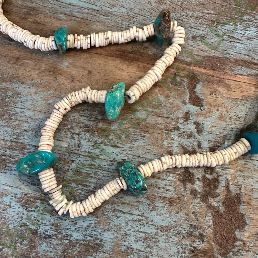 Vintage Santo Domingo Drilled Shell Turquoise Necklace