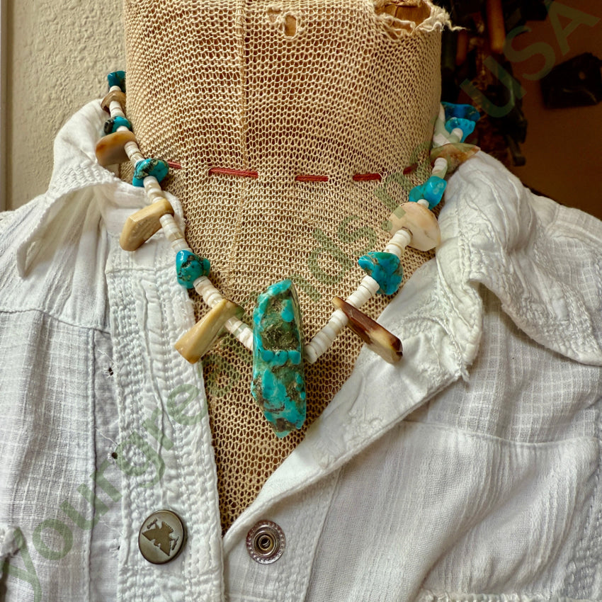 Vintage Southwestern Shell & Turquoise Chunky Necklace necklace