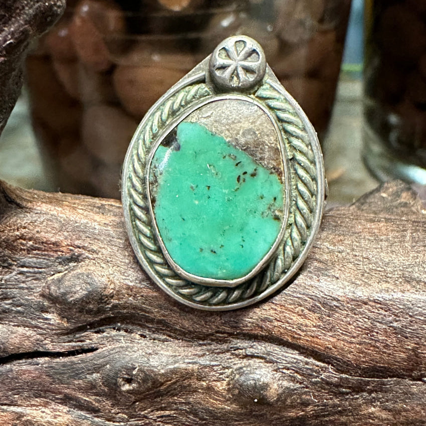 Vintage Southwestern Sterling Silver Mint Turquoise Ring Size 9 1/8