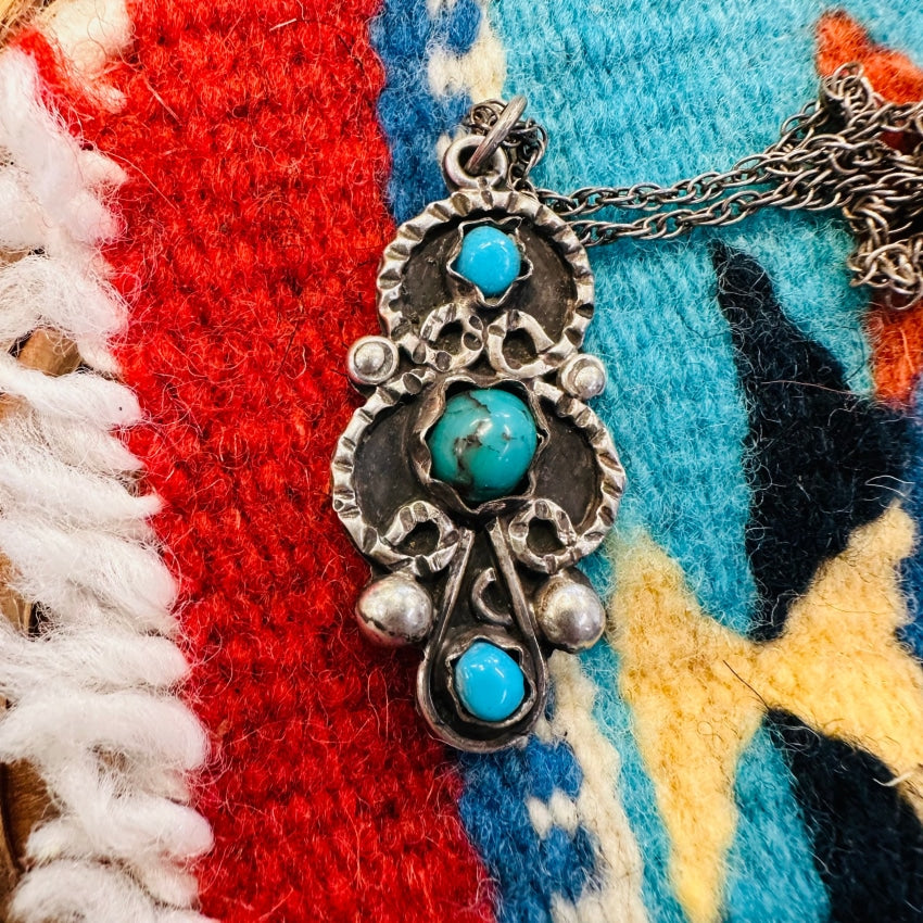 Vintage Southwestern Sterling Silver Turquoise Necklace