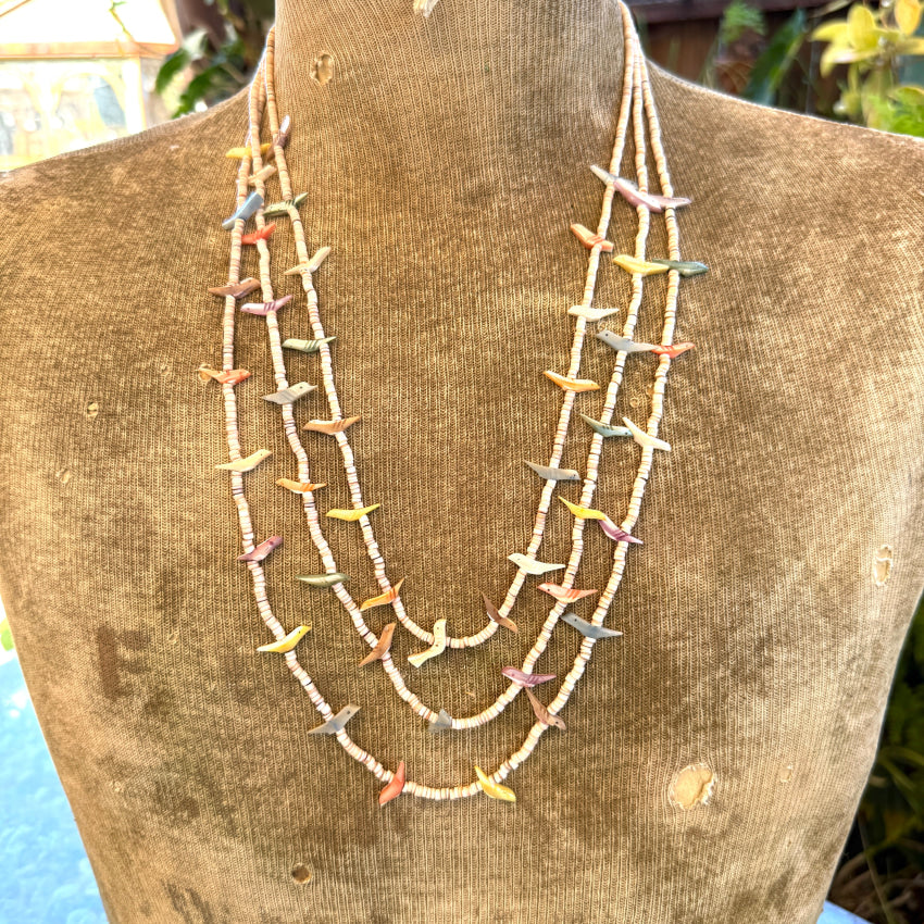 Vintage Southwestern White Heishi Mother of Pearl Bird Beads necklace