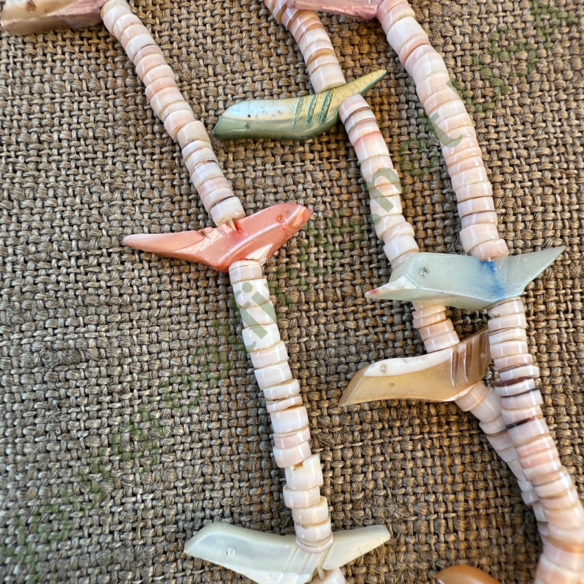 Vintage Southwestern White Heishi Mother of Pearl Bird Beads necklace