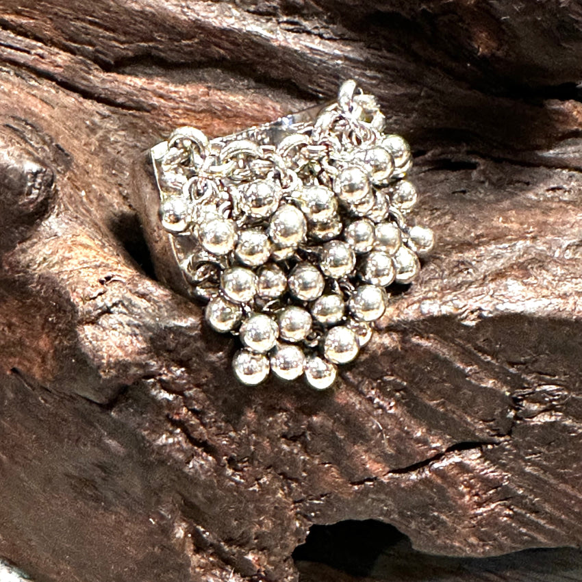 Vintage Sterling Silver Balls & Chains Ring 7.5