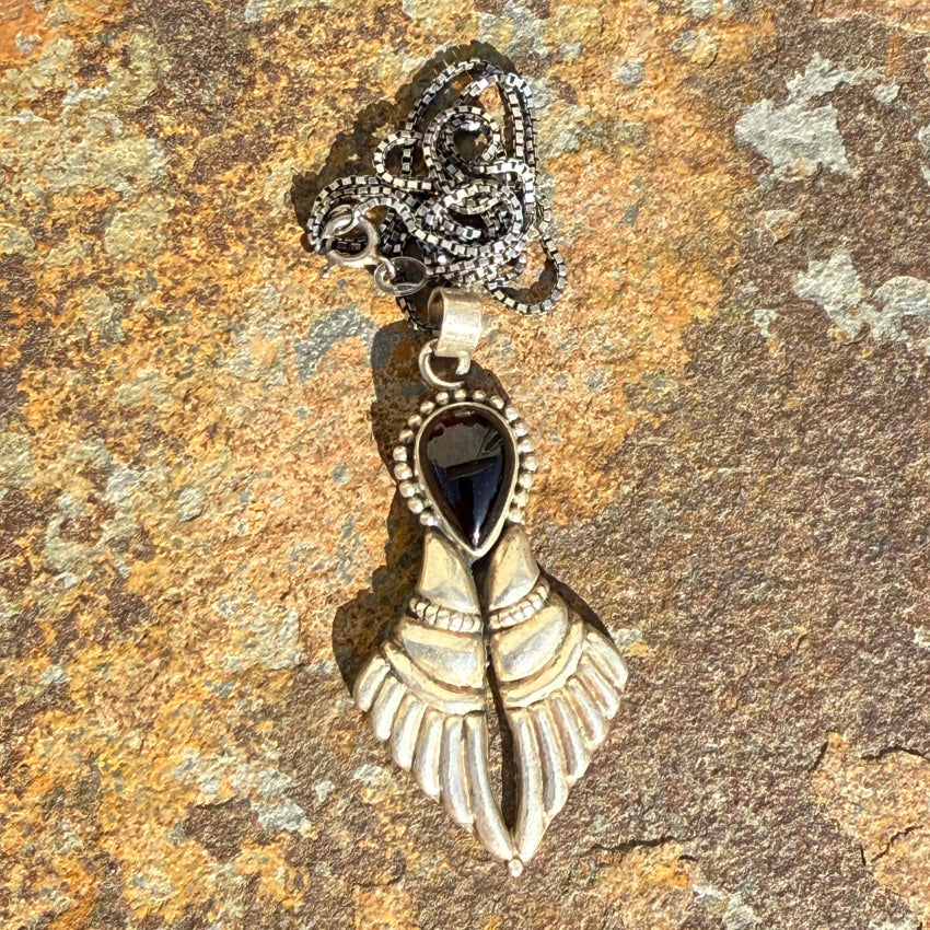 Vintage Sterling Silver & Black Onyx Pendant Chain Necklace necklace