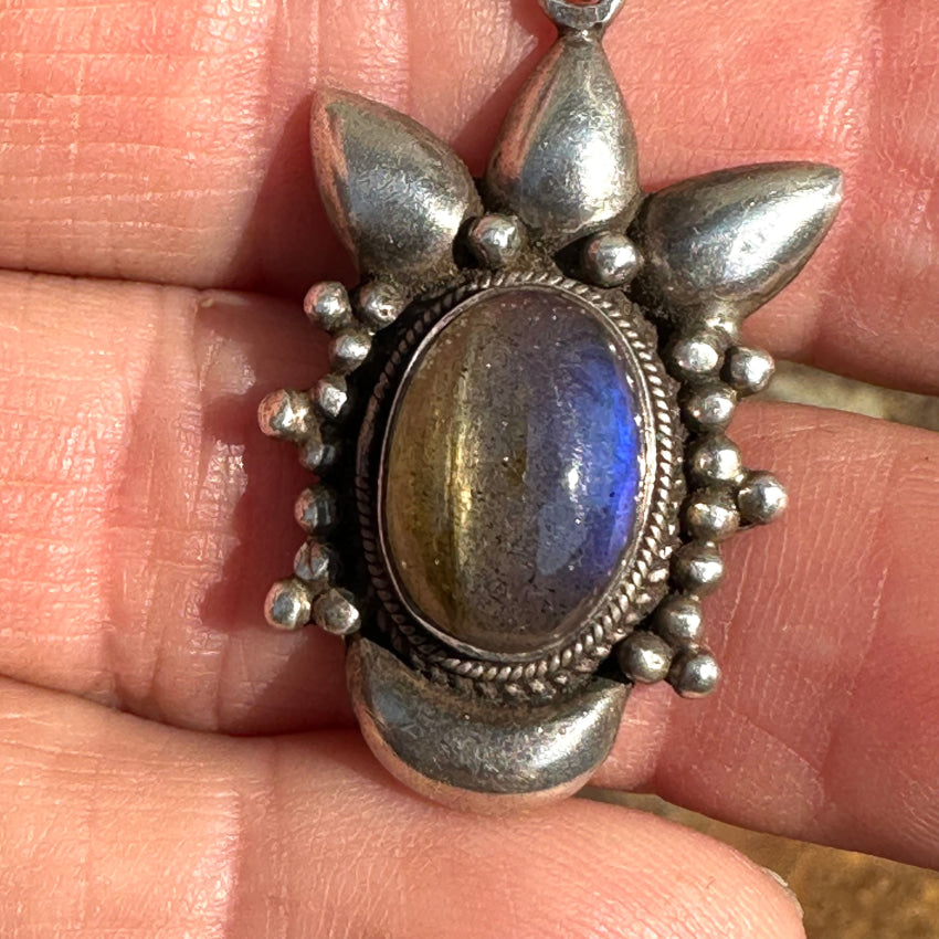 Vintage Sterling Silver Blue Rainboe Moonstone Pendant Pendant