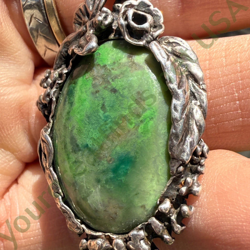 Vintage Sterling Silver & Bright Green Moss Agate Necklace necklace