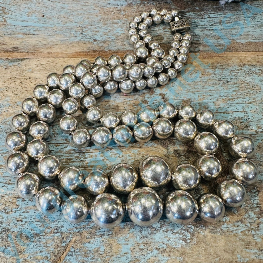 Silver beaded necklace - NicteShop