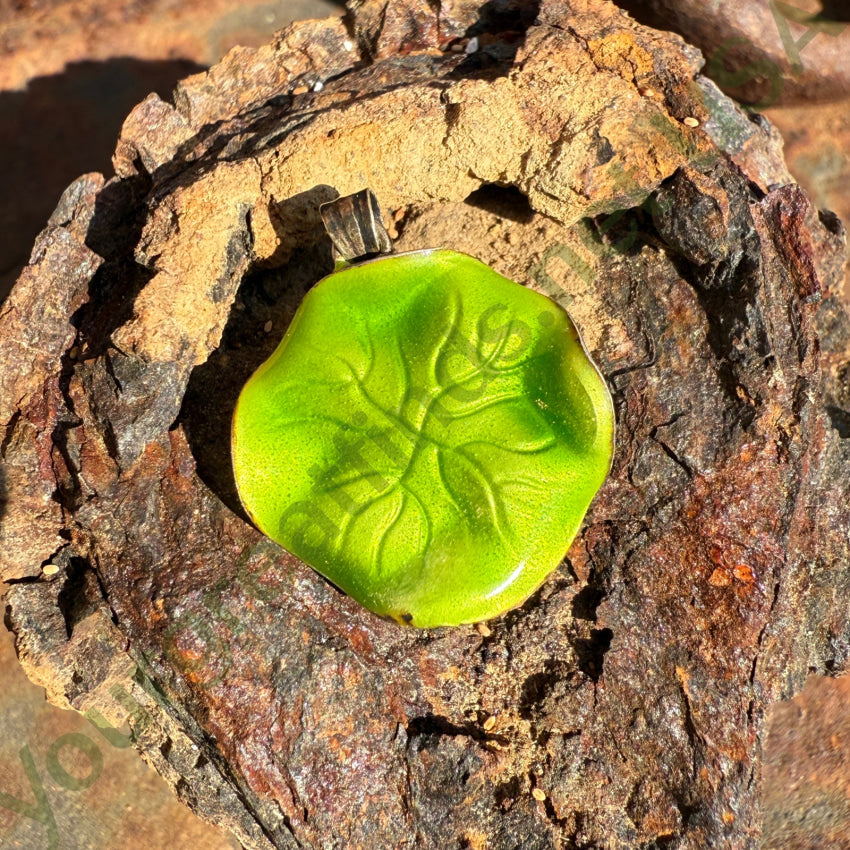 Vintage Sterling Silver & Enamel Lily Pad & Dragonfly Pendant pendant