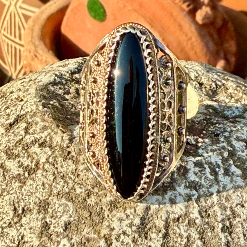 Vintage Sterling Silver Filigree & Black Onyx Ring Size 7 ring