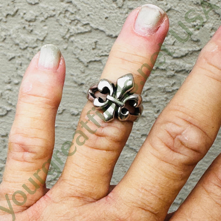 Vintage Sterling Silver Fleur Di Lis Ring Size 6.5 Ring