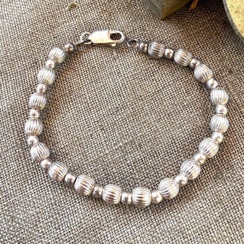 Vintage Sterling Silver Fluted Round Bead Bracelet bracelet