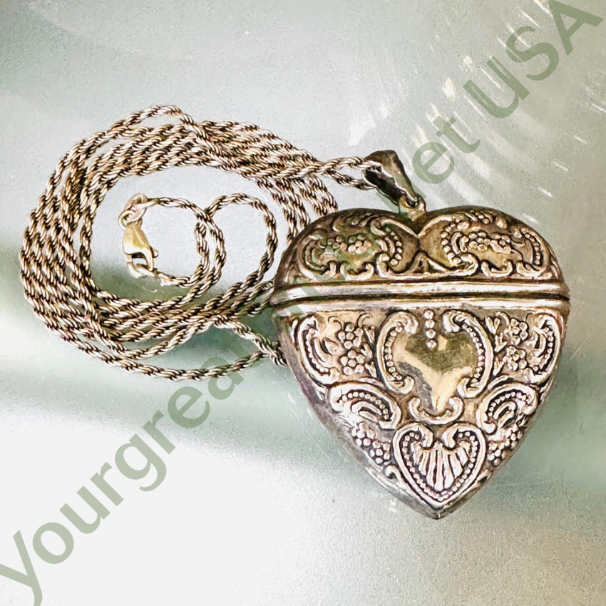 Vintage Sterling Silver Heart Reliquary Pendant & Chain Necklace Necklace