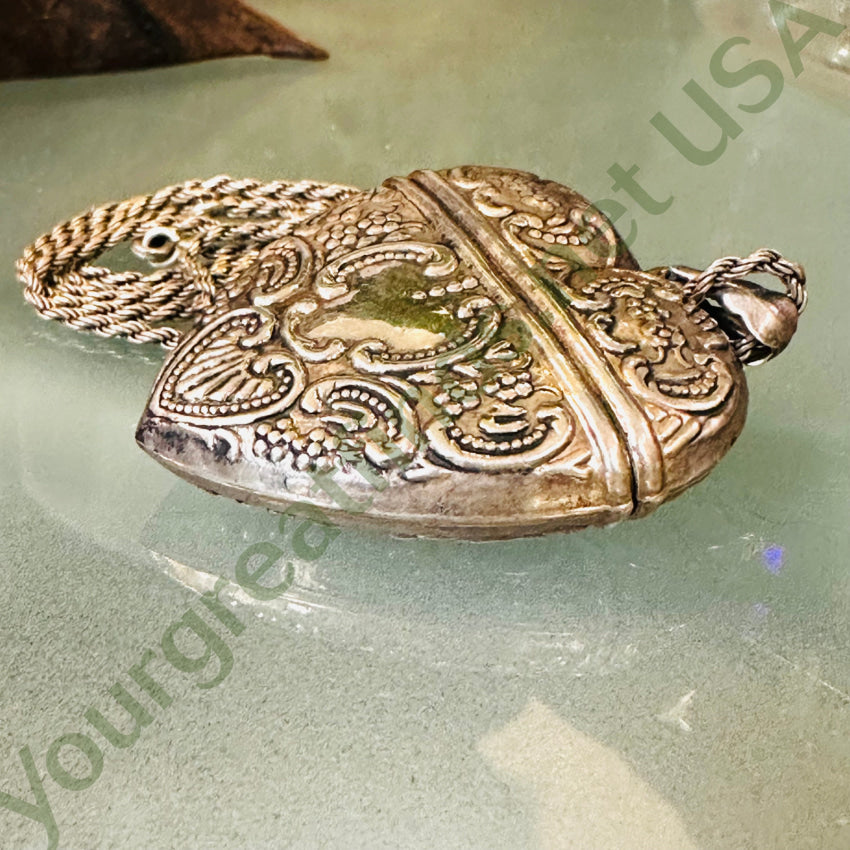 Vintage Sterling Silver Heart Reliquary Pendant & Chain Necklace Necklace