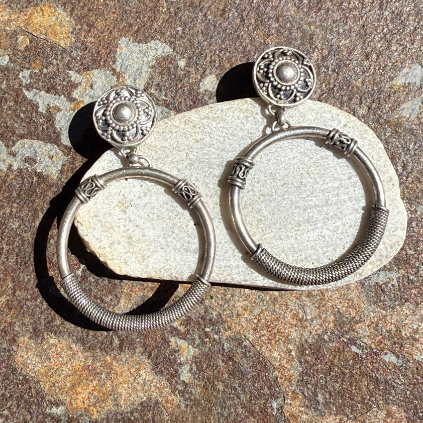 Vintage Sterling Silver Hoop Pierced Post Earrings necklace