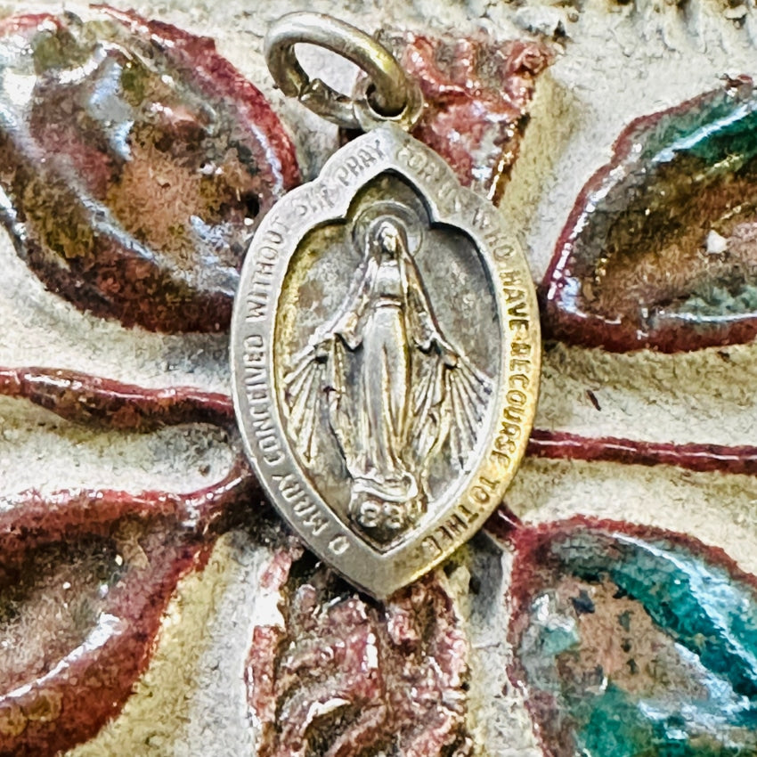 Vintage Sterling Silver Miraculous Maryi Devotional Pendant Charm