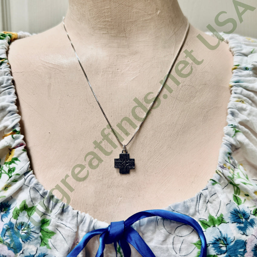 Vintage Sterling Silver Navajo Stamped Cross Pendant & Chain Necklace earrings