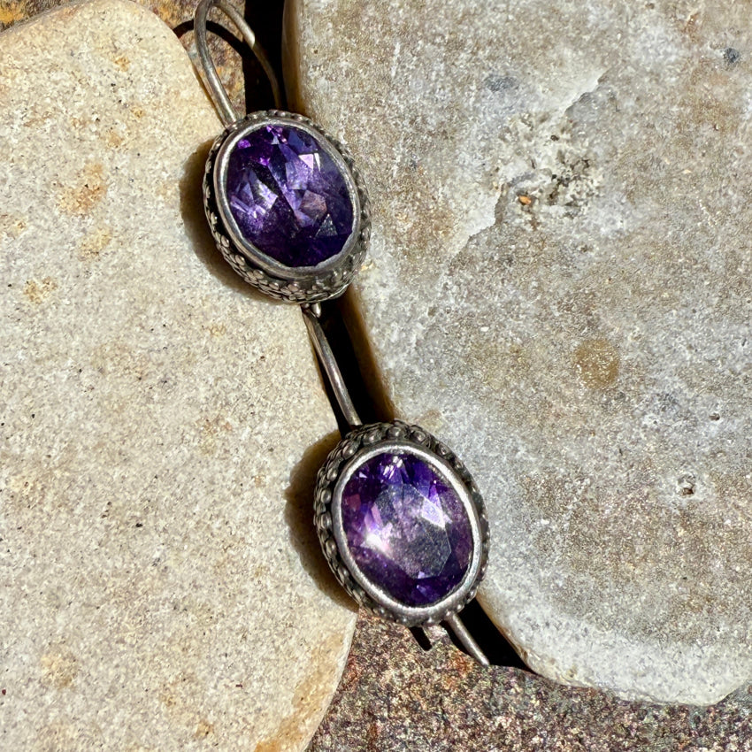 Vintage Sterling Silver & Purple Amethyst Pierced Earrings earrings