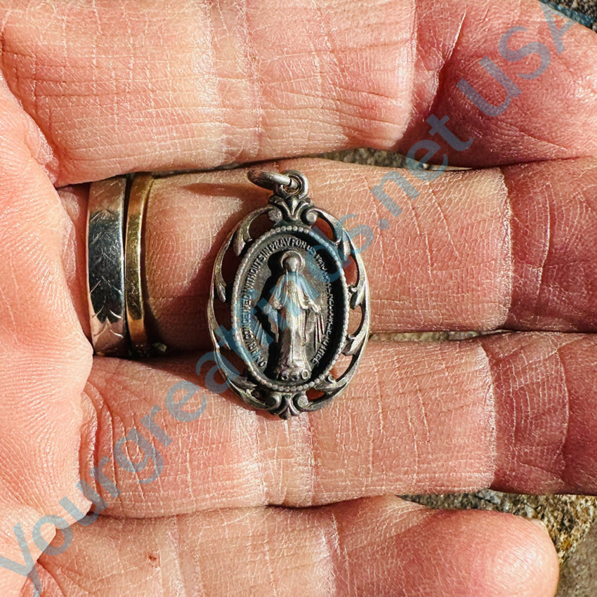 Vintage Sterling Silver Sacred Mother Medallion Pendant Pendant