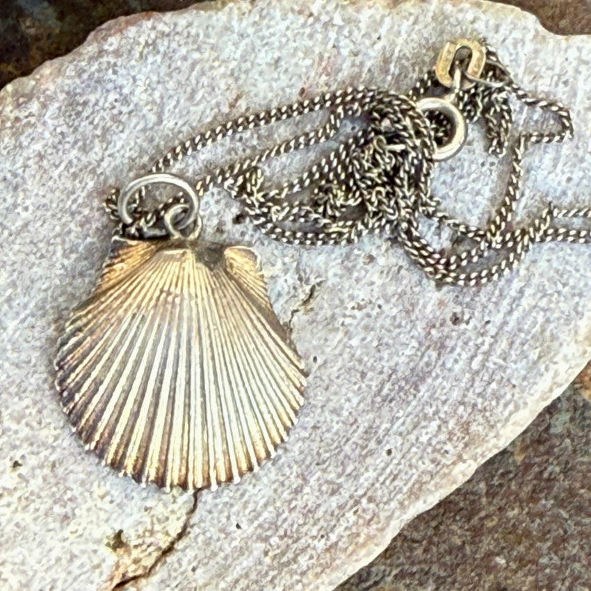 Vintage Sterling Silver Scallop Shell Necklace necklace