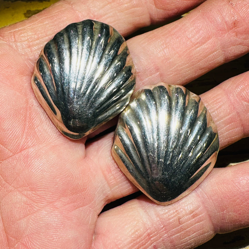 Vintage Sterling Silver Scallop Shell Pierced Post Earrings Mexico