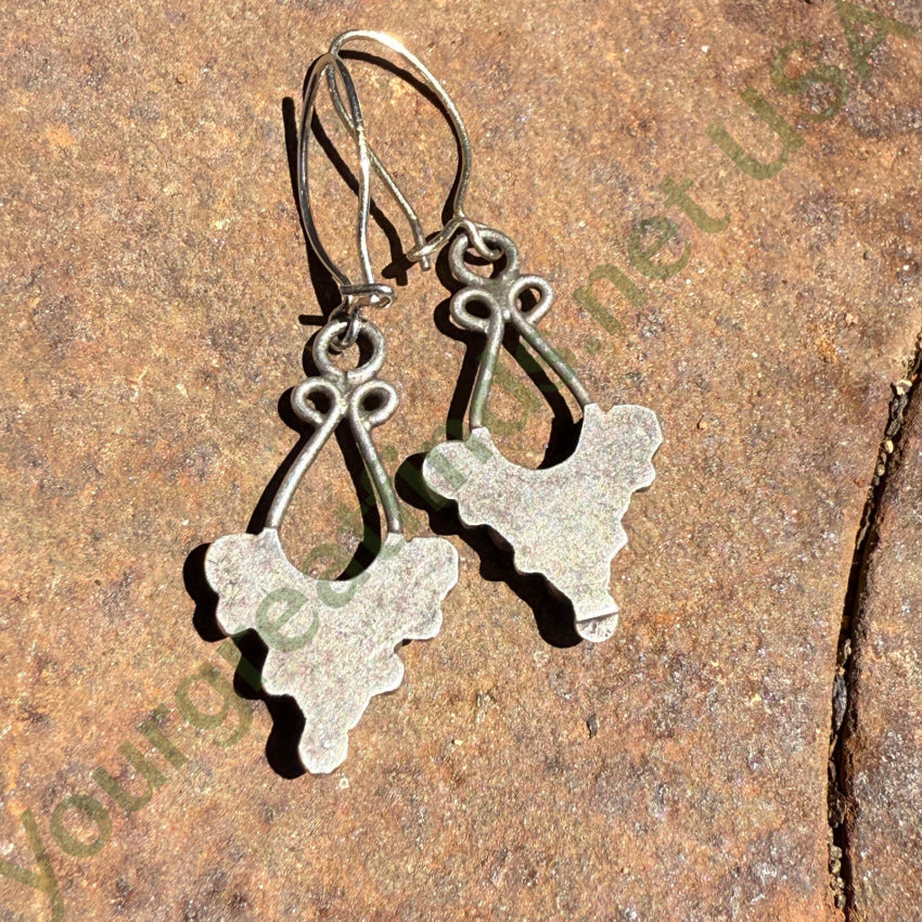 Vintage Sterling Silver Snake Eye Turquoise Pierced Earrings earrings