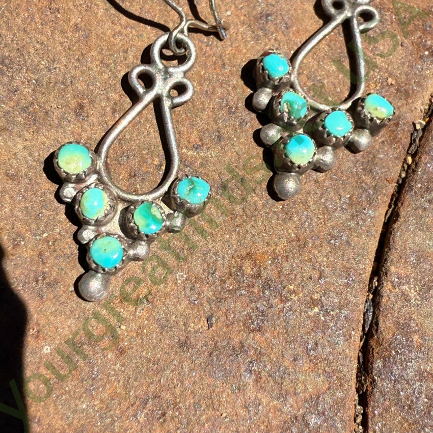 Vintage Sterling Silver Snake Eye Turquoise Pierced Earrings earrings