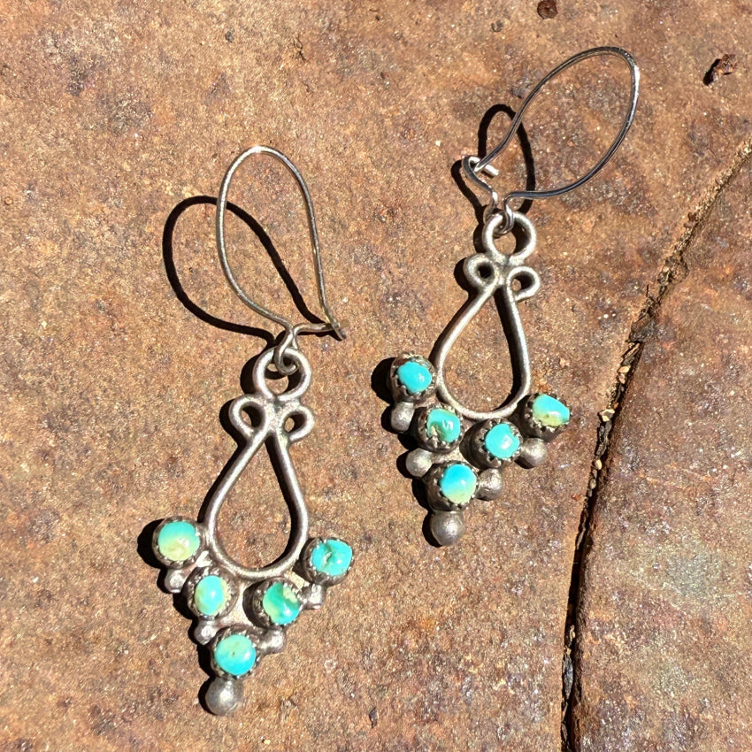 Vintage Sterling Silver Snake Eye Turquoise Pierced Earrings earrings