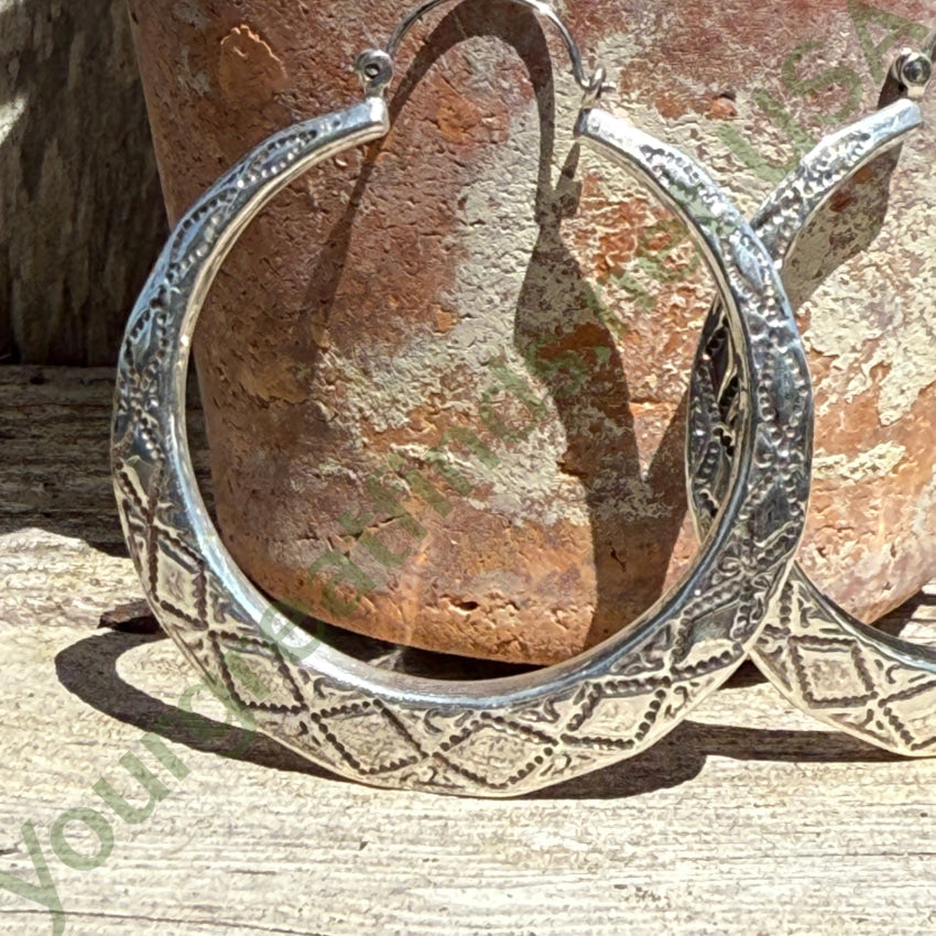 Vintage Sterling Silver Southwestern Hoop Earrings 2’’ pin