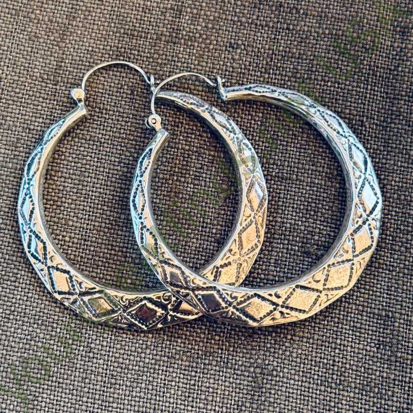 Vintage Sterling Silver Southwestern Hoop Earrings 2’’ pin