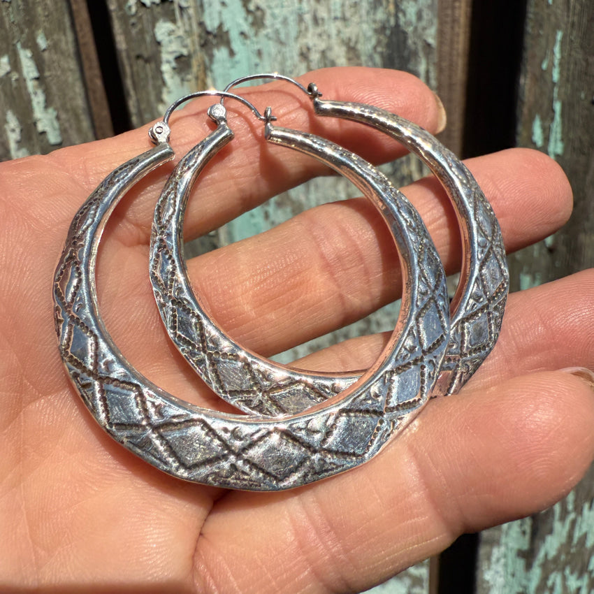 Vintage Sterling Silver Southwestern Hoop Earrings 2’’ pin