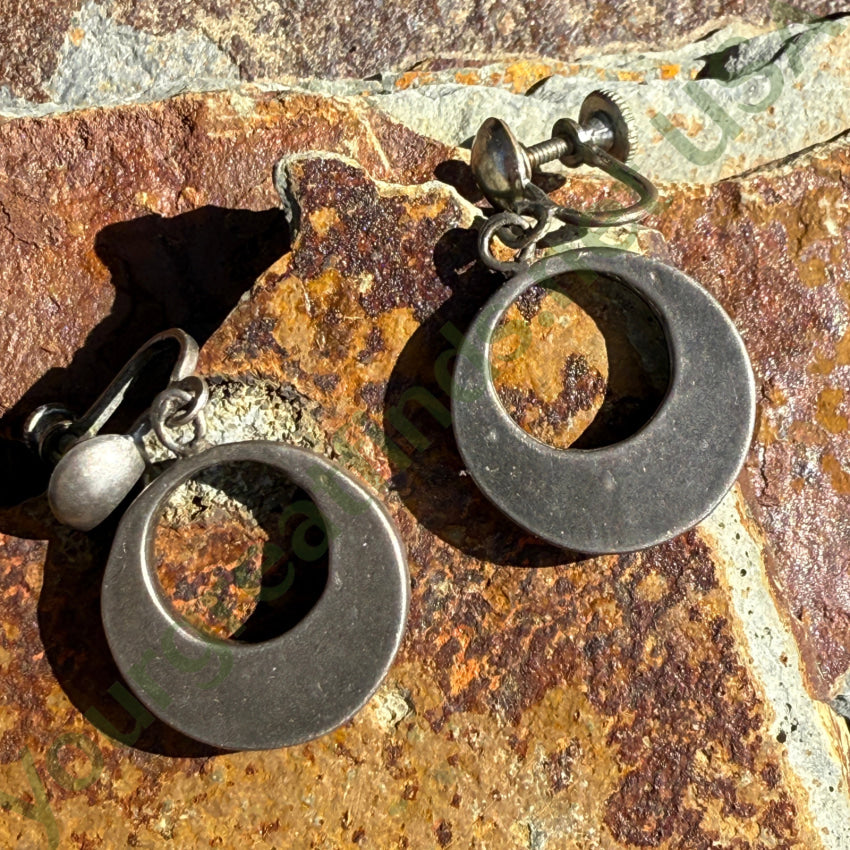 Vintage Sterling Silver Turquoise Enamel Screwback Earrings earrings