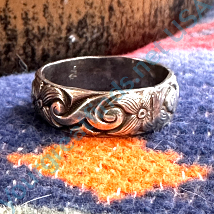 Vintage Western Buckle Style Floral Sterling Silver Band Ring 7