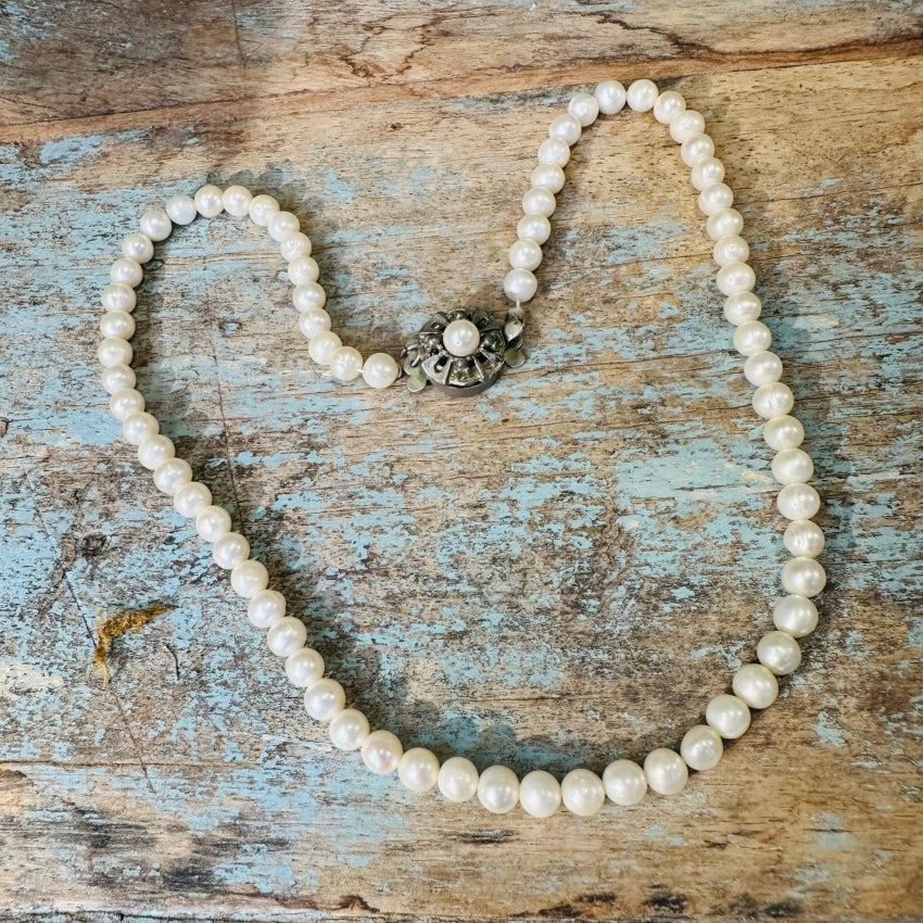 Vintage White Cultured Pearl Necklace 16 5.6Mm