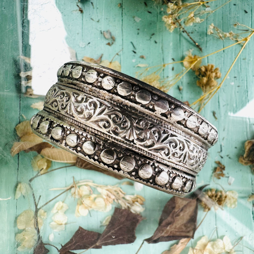 Vintage Wide Decorated Cuff Bracelet Bracelet