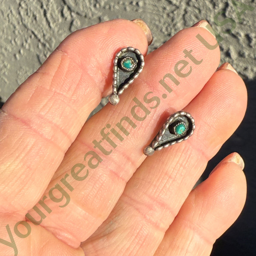 Vintage Zuni Green Snake Eye Turquoise Pierced Post Earrings 925 earrings
