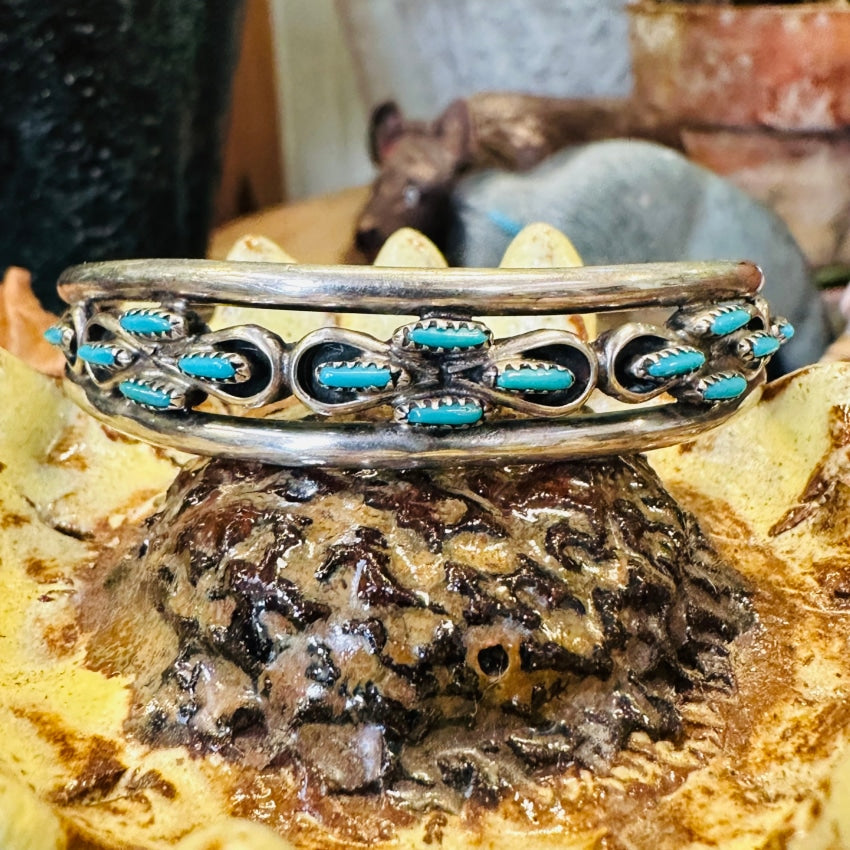 Vintage Zuni Sterling Silver Needlepoint Turquoise Bracelet