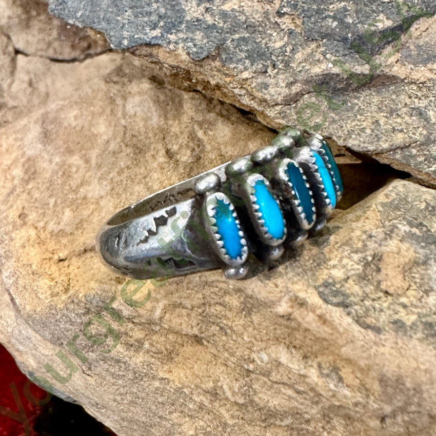 Vintage Zuni Sterling Silver Needlepoint Turquoise Row Ring 5.5