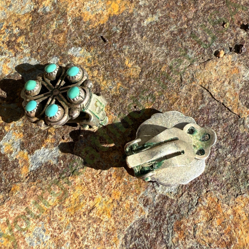 Vintage Zuni Sterling Silver Snake Eye Turquoise Clip On Earrings earrings