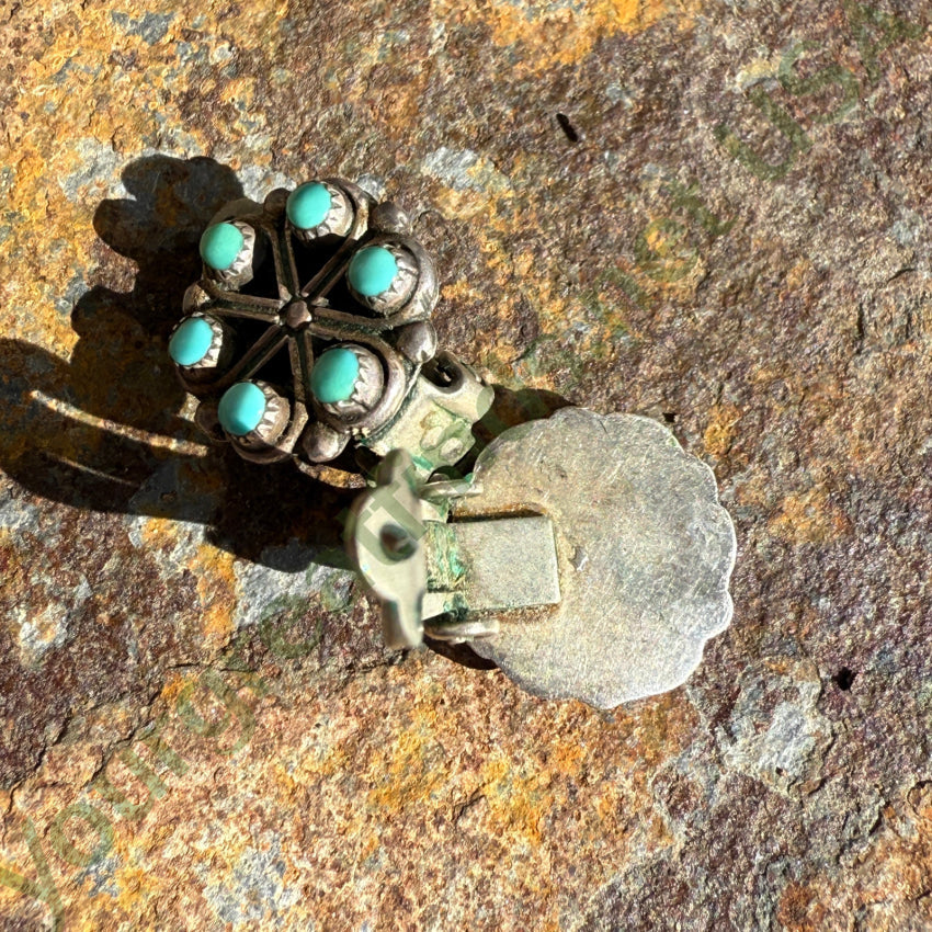 Vintage Zuni Sterling Silver Snake Eye Turquoise Clip On Earrings earrings
