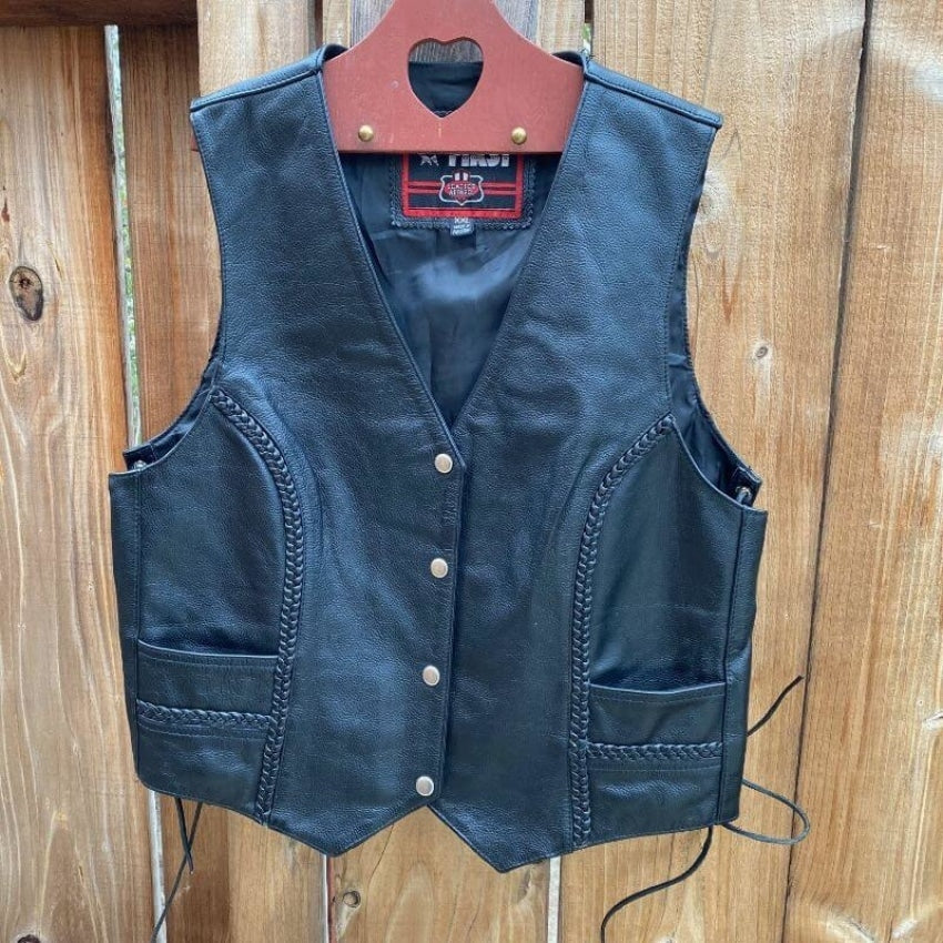 Black Leather Motorcycle Vest Ladies XXL Yourgreatfinds