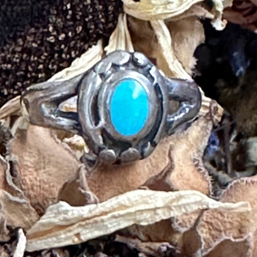 Little Vintage Sterling Silver Turquoise Navajo Ring 5
