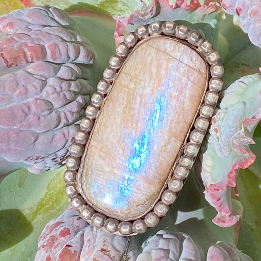 Kothari Cabochon Oval Green Moonstone Ring with Diamond Spike Inlay –  Peridot Fine Jewelry