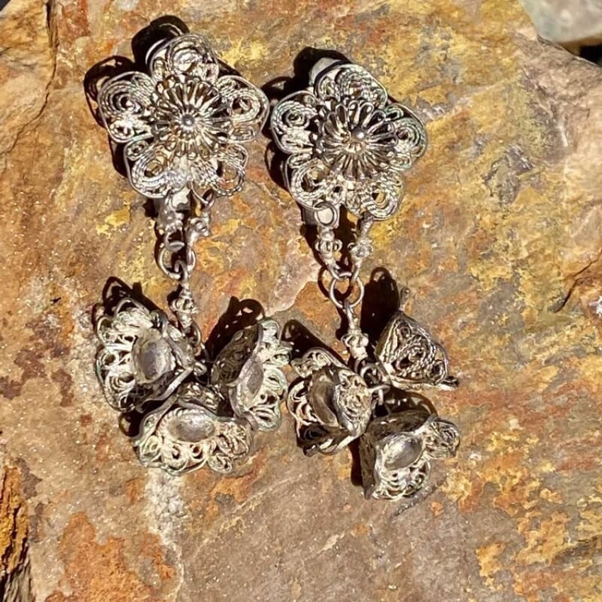 Siam Sterling Silver FIligree Flower Clip on Earrings Vintage Yourgreatfinds