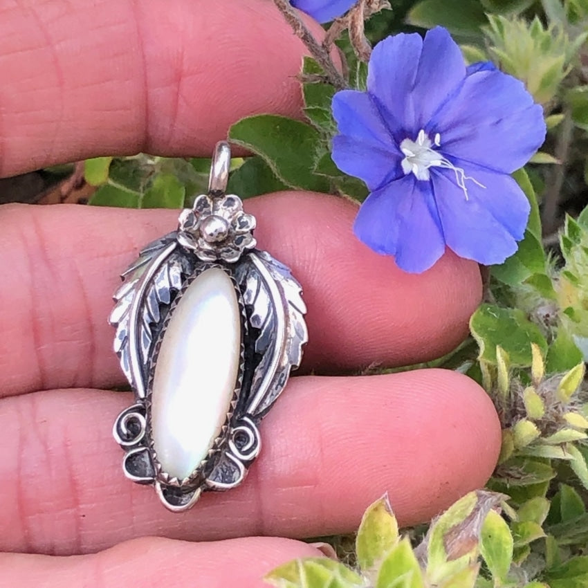 Southwestern Mother of Pearl Pendant Sterling Silver Yourgreatfinds