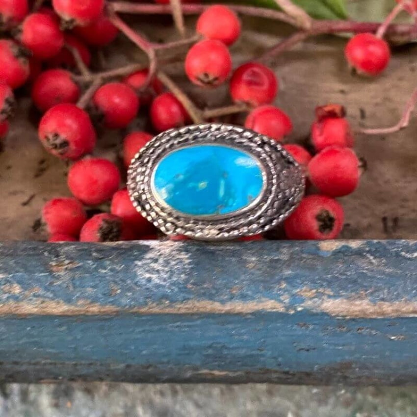 Turquoise Ring in Sterling Silver with Dot Bead Design Size 5 3/4 Yourgreatfinds